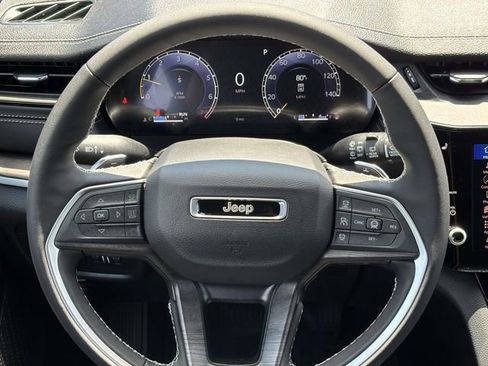 New 2026 Jeep Grand Cherokee Altitude AWD/4WD image 9