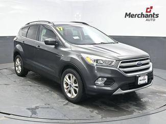 Used 2017 Ford Escape SE w/ Equipment Group 201A AWD/4WD video 1
