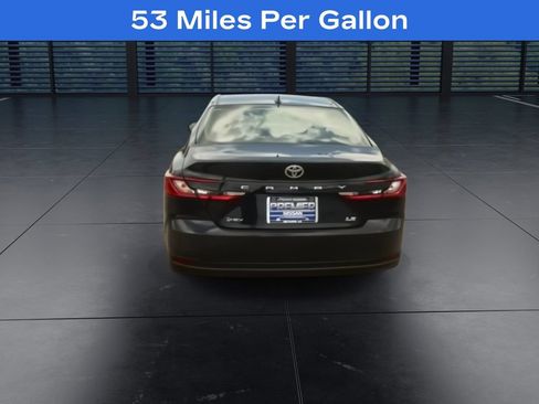 Used 2025 Toyota Camry LE FWD image 7