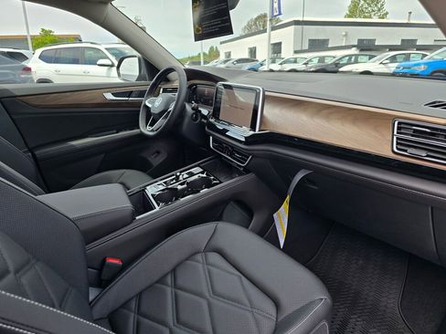 New 2026 Volkswagen Atlas SE AWD/4WD image 43