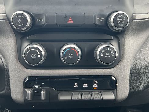 Used 2024 RAM 2500 Tradesman w/ Chrome Appearance Group image 6