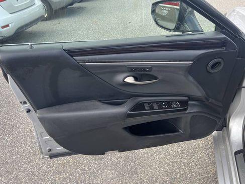 Used 2020 Lexus ES 350 w/ Premium Package FWD image 22