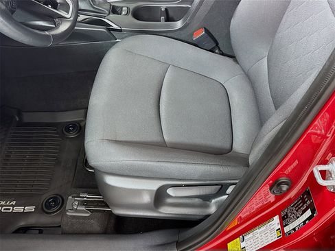 Certified 2023 Toyota Corolla Cross LE w/ Moonroof Package image 16