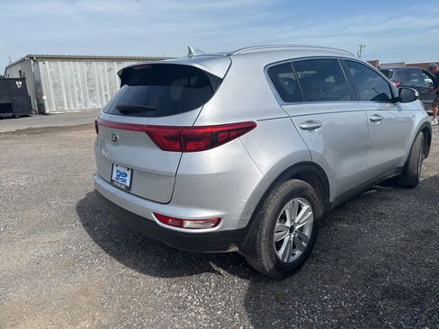 Used 2018 Kia Sportage LX w/ LX Technology Package AWD/4WD image 4