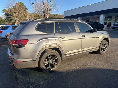 Used 2022 Volkswagen Atlas SEL R-Line image 3