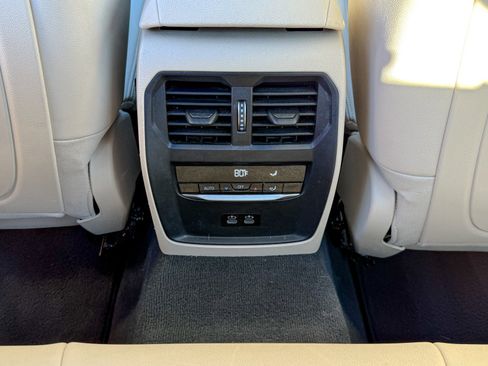 Used 2021 BMW 330i Sedan image 19