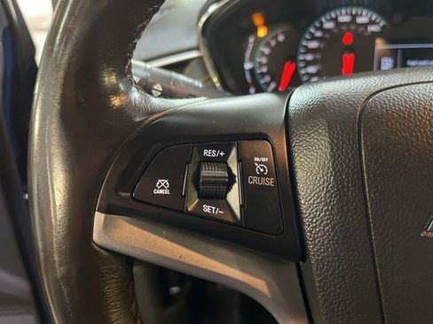 Used 2020 Chevrolet Trax LT w/ Driver Confidence Package FWD image 18