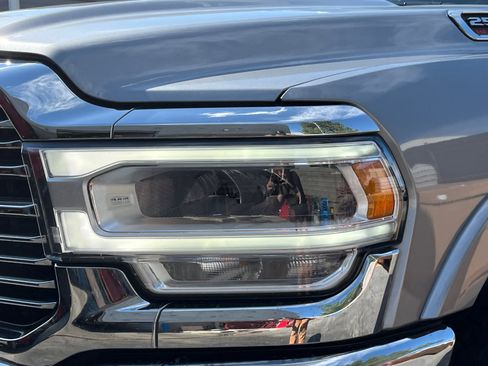 Used 2022 RAM 2500 Laramie AWD/4WD image 11