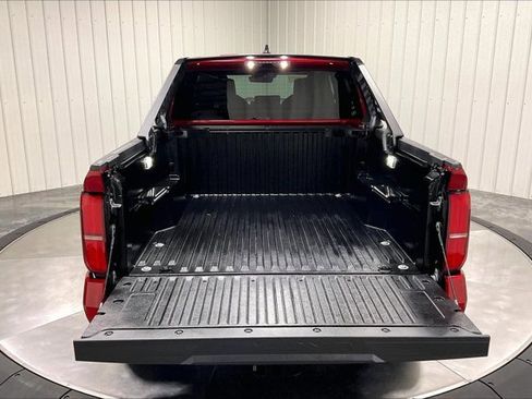 Certified 2025 Toyota Tacoma TRD Sport image 39