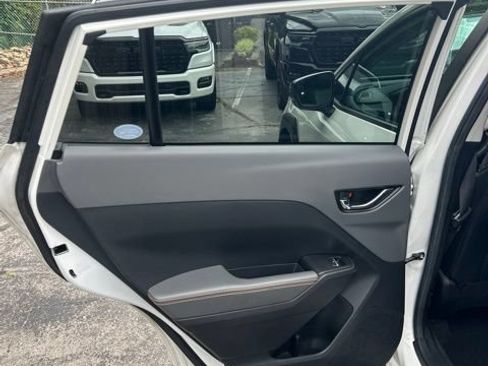 Used 2024 Subaru Crosstrek 2.5i Limited AWD/4WD image 29