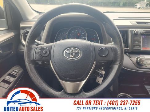 Used 2013 Toyota RAV4 XLE AWD/4WD image 16