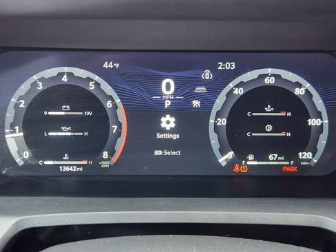 Used 2025 Toyota Tacoma TRD Sport AWD/4WD image 7