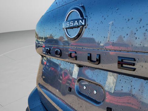 New 2026 Nissan Rogue SV image 7