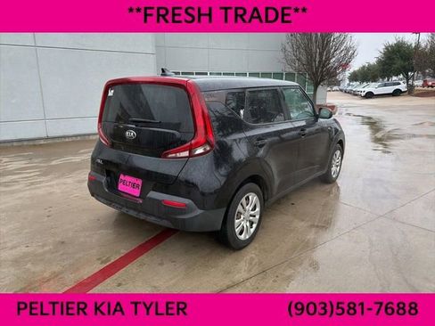 Certified 2021 Kia Soul LX image 10