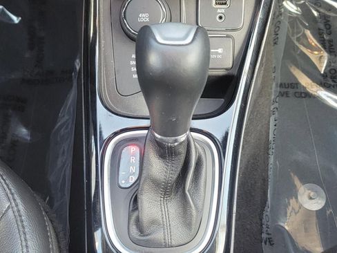 Used 2020 Jeep Compass Latitude image 23