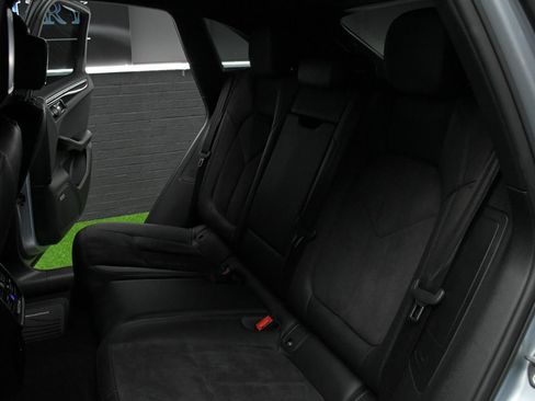 Used 2018 Porsche Macan AWD/4WD image 33