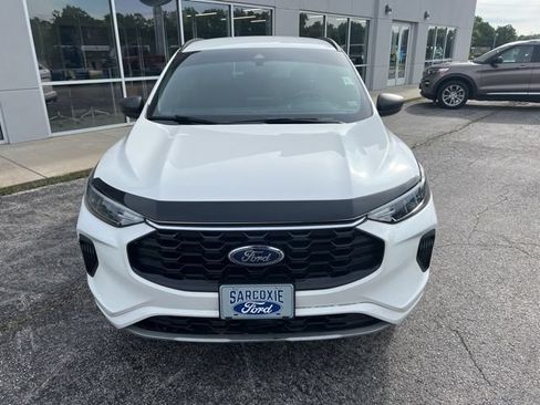 Used 2023 Ford Escape ST-Line w/ Equipment Group 301A FWD image 2