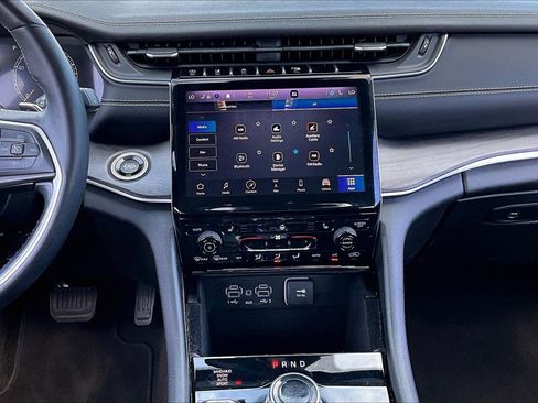 Used 2021 Jeep Grand Cherokee L Limited w/ Trailer Tow Group (B) image 9