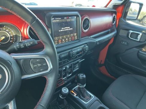 Used 2023 Jeep Wrangler Unlimited Rubicon image 31