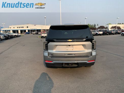 Used 2025 Chevrolet Tahoe LT w/ Comfort Package AWD/4WD image 6