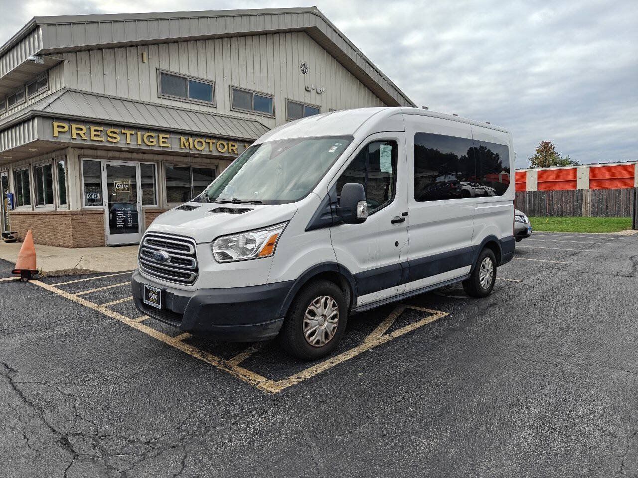 Used 2019 Ford Transit 150 XLT RWD image 1