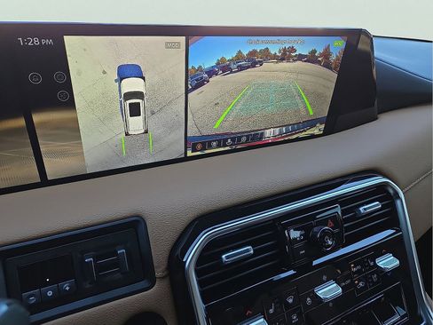 Used 2025 Nissan Armada Platinum Reserve image 20