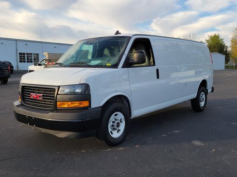 Used 2020 GMC Savana 2500 Extended w/ Driver Convenience Package image 2