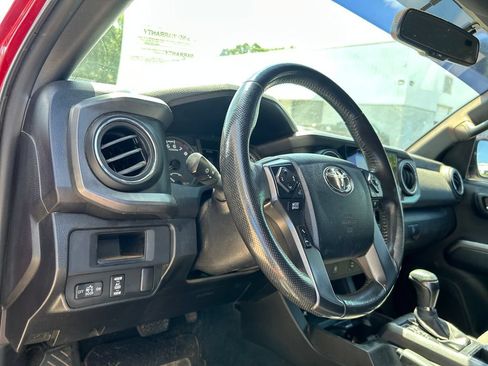 Used 2016 Toyota Tacoma TRD Off-Road w/ Towing Package RWD image 8