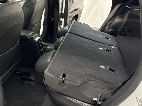 Used 2023 Jeep Compass Limited w/ Sun and Sound Group image 40