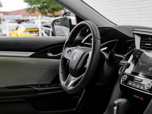 Used 2018 Honda Civic EX image 13