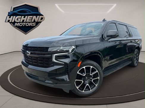 Used 2023 Chevrolet Suburban RST w/ Luxury Package AWD/4WD image 2