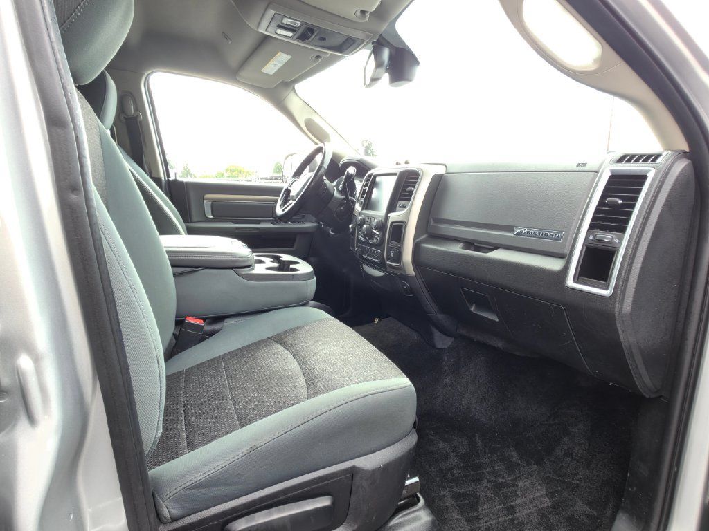 Used 2017 RAM 3500 Big Horn AWD/4WD image 16