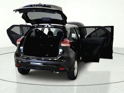 Used 2025 Nissan Kicks Play S FWD image 12