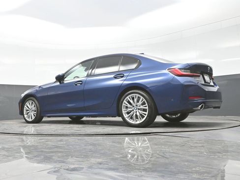 Used 2023 BMW 330i xDrive Sedan w/ Premium Package AWD/4WD image 28
