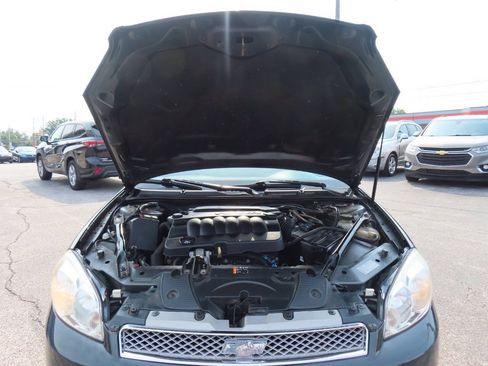 Used 2014 Chevrolet Impala LT w/ LT Sunroof Package FWD image 9