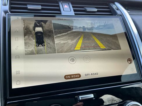 Used 2023 Land Rover Discovery S R-Dynamic image 31