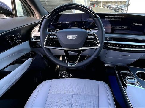 New 2026 Cadillac Lyriq Premium Luxury w/ LPO, Floor Liner Package AWD/4WD image 21