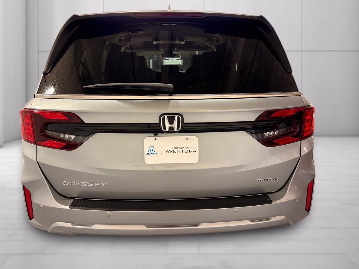 New 2027 Honda Odyssey Touring image 3