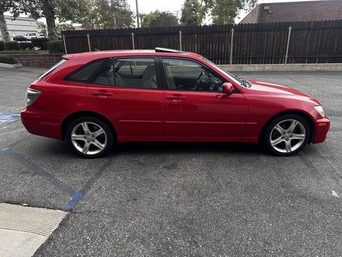 Used 2004 Lexus IS 300 SportCross RWD image 5