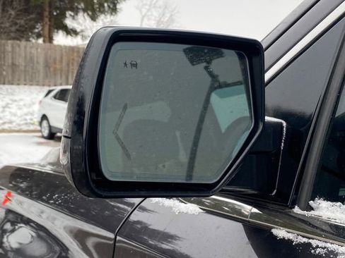 Used 2015 Chevrolet Tahoe LTZ image 3