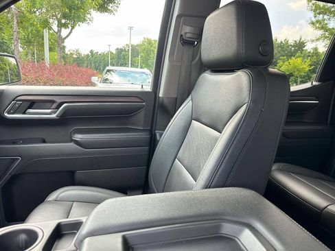 Used 2024 GMC Sierra 1500 SLT AWD/4WD image 22