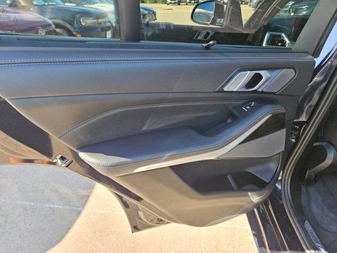 Used 2025 BMW X5 xDrive40i w/ M Sport Package image 17