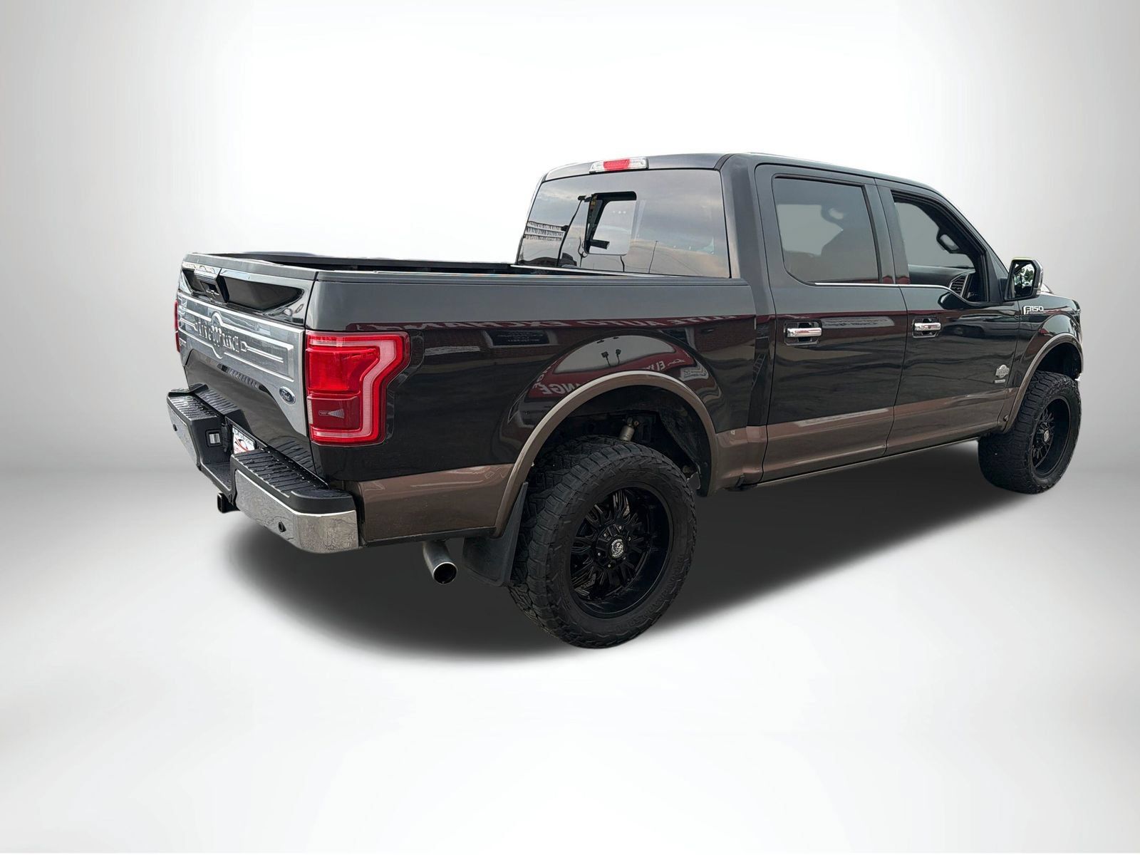 Used 2015 Ford F150 King Ranch w/ Equipment Group 601A Luxury AWD/4WD image 6