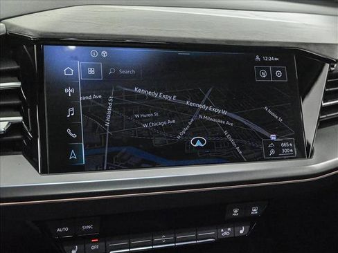 Used 2024 Audi Q4 e-tron Prestige image 13