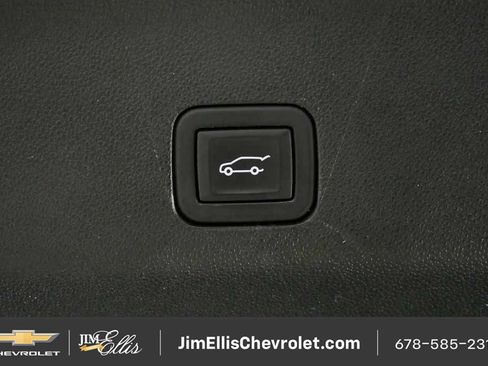 Certified 2024 Chevrolet Suburban LT RWD image 33