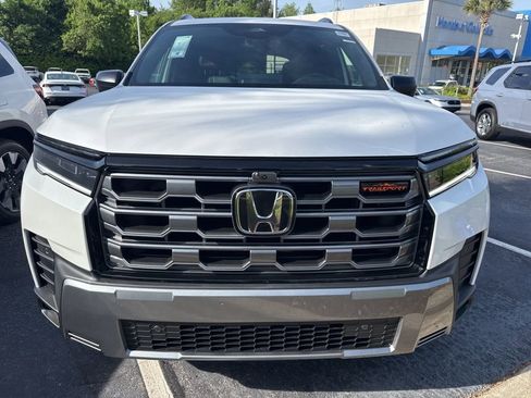 New 2026 Honda Pilot TrailSport image 8