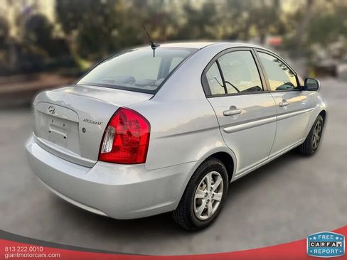 Used 2010 Hyundai Accent GLS image 5
