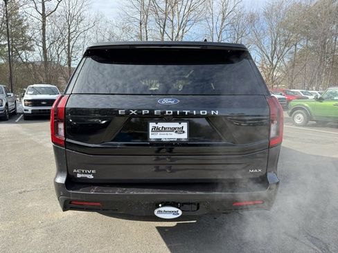 New 2025 Ford Expedition Max Active image 4