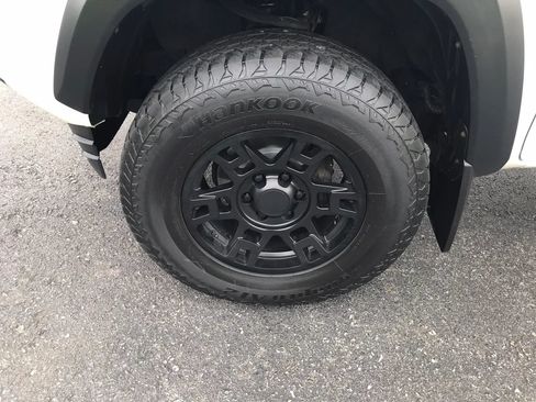 Used 2020 Toyota Tacoma SR w/ SX Package AWD/4WD image 39