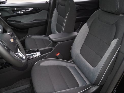 New 2025 Chevrolet TrailBlazer LT w/ Convenience Package image 16